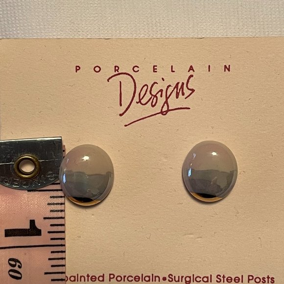 Porcelain, hand painted earrings Never worn - Picture 4 of 5